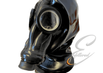 Enfettered-Russian-Gas-Mask-with-Zipper-e1697971796867